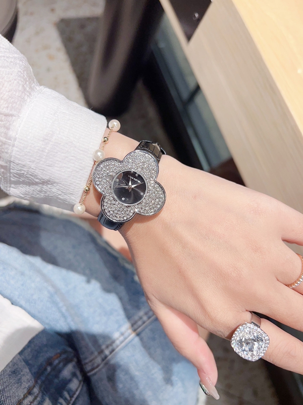 ブランド時計側面デザイン